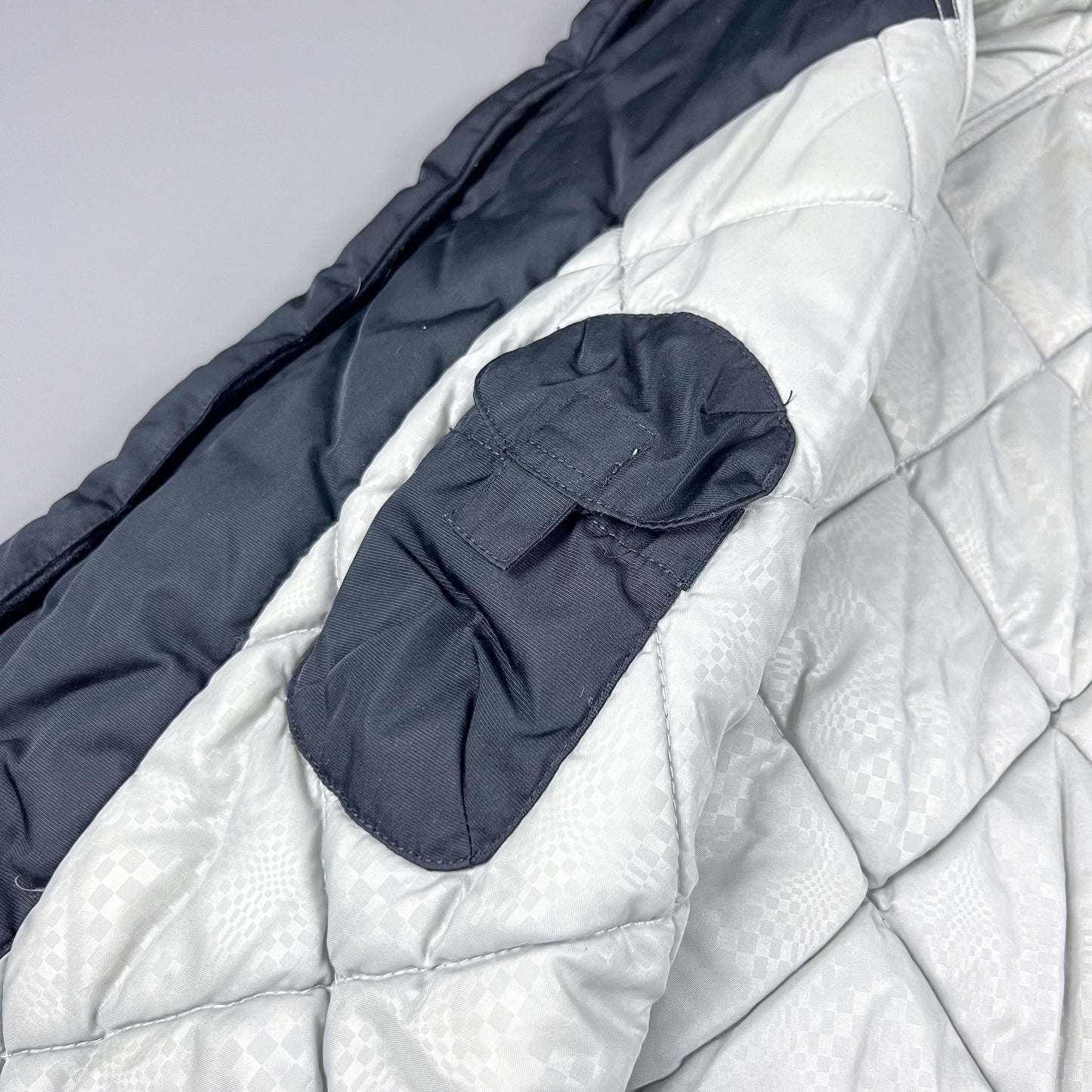 Nike Air Max Plus Tuned ‘Carbon’ Quilted Jacket