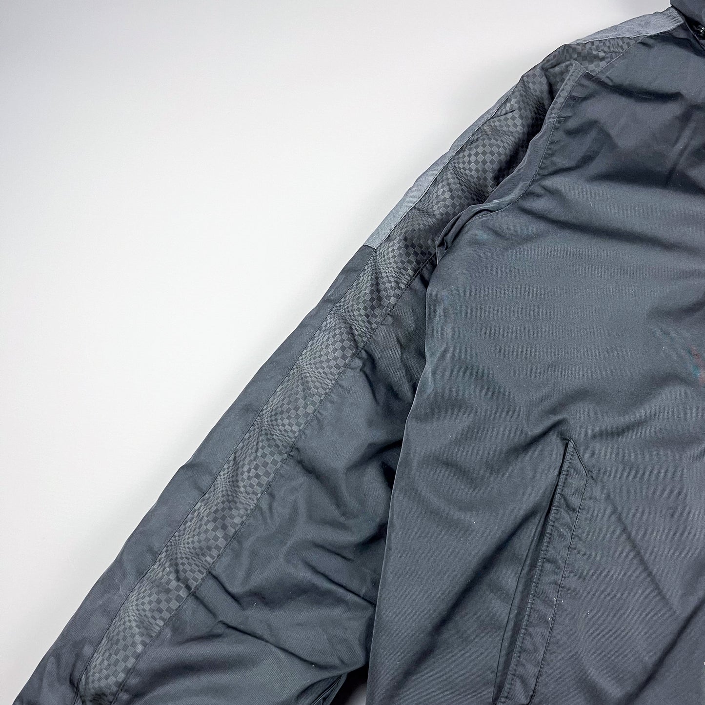 Nike Air Max Plus Tuned ‘Carbon’ Quilted Jacket