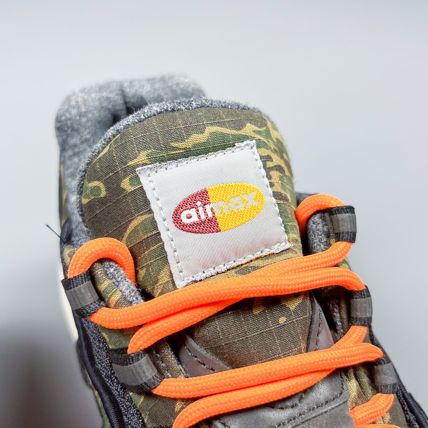 Nike Air Max 95 x Carhartt - Size: UK9