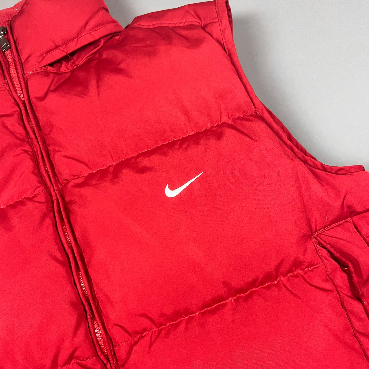 Nike Early 2000's Puffer Gilet Jacket - Size Medium