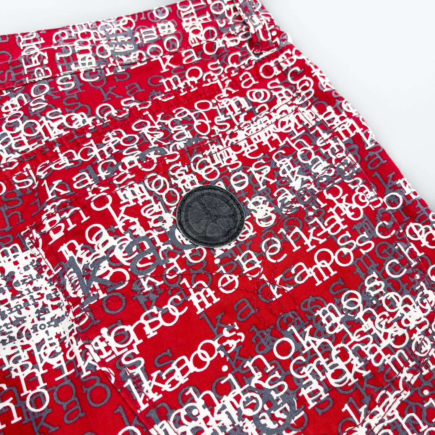 Moschino Jeans 'Kaos' Print Shorts Jorts - Size: 35"