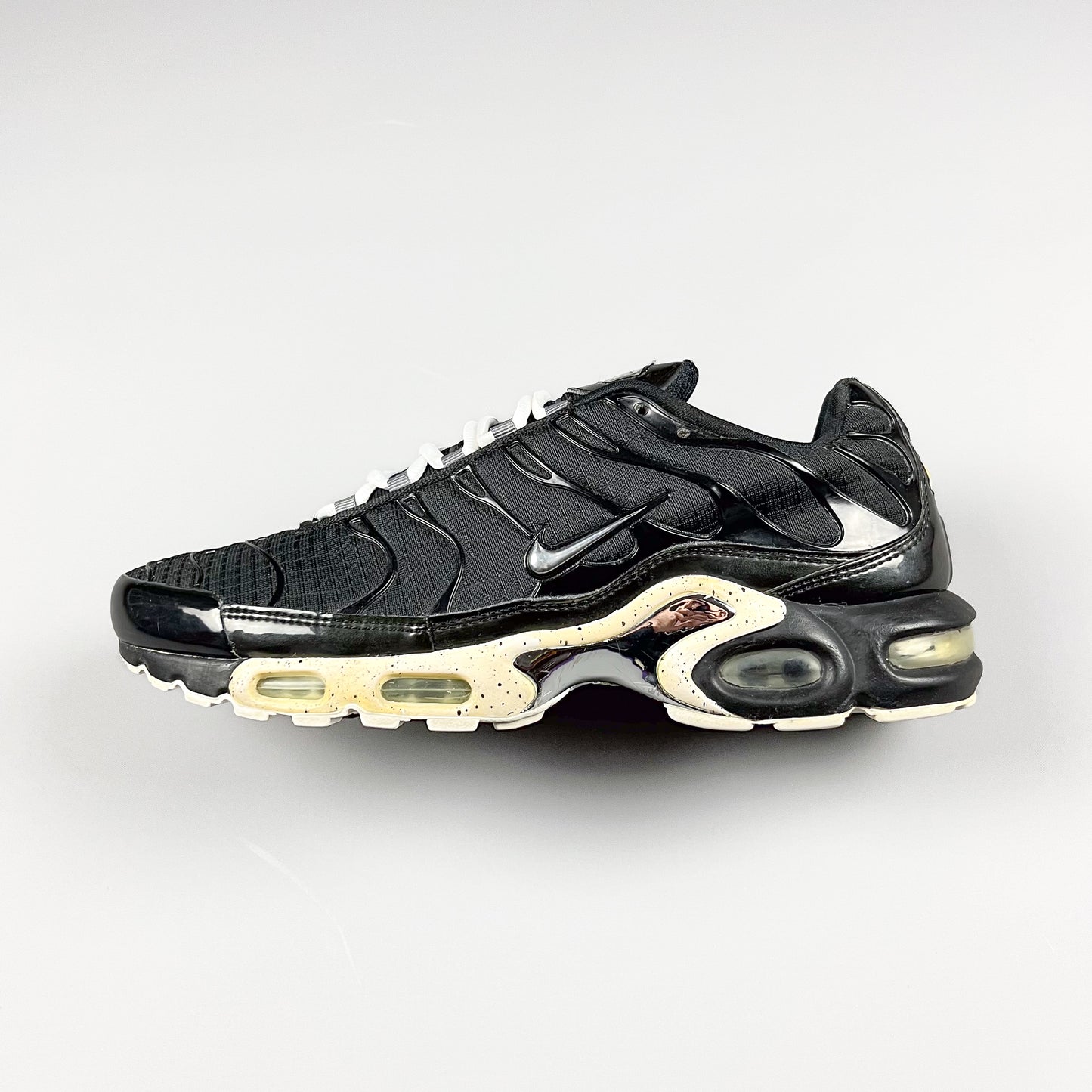 Nike Air Max Plus Tuned Tn 'Chrome Oreo' - UK10