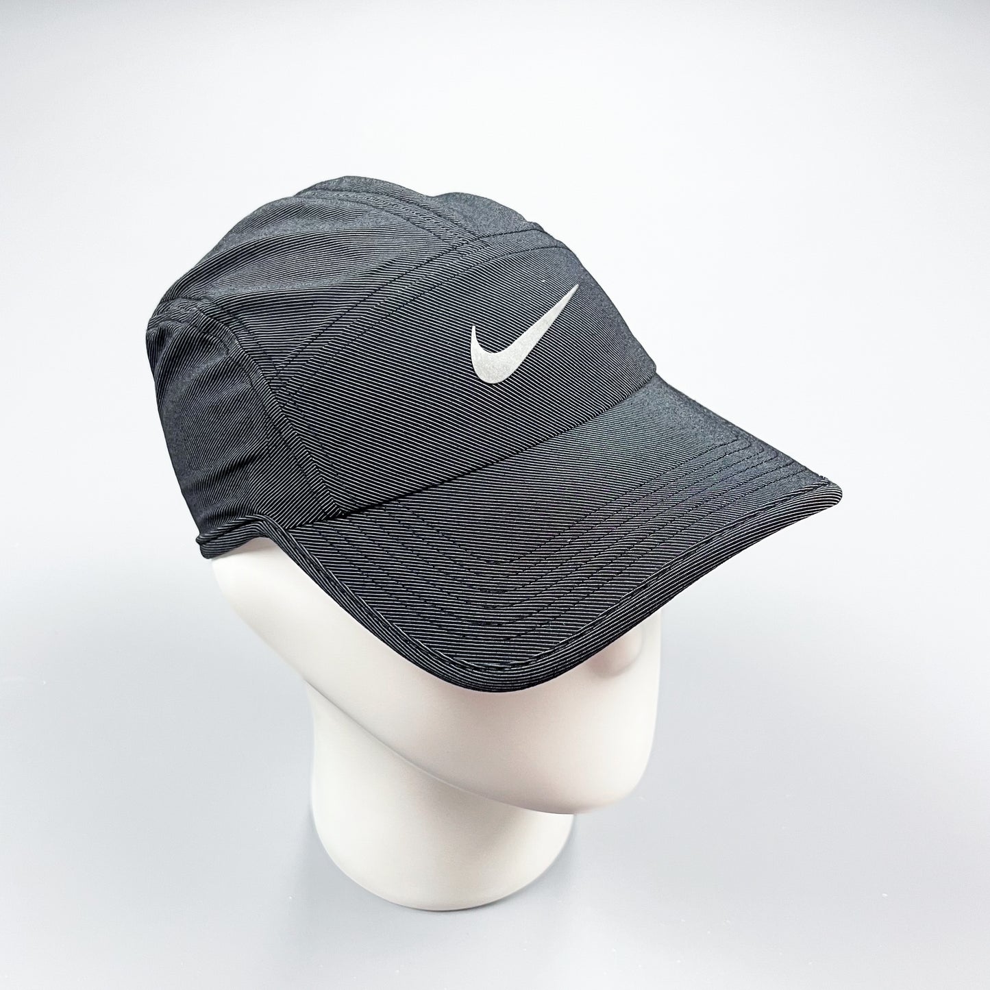 Nike AW84 Dri-fit Reflective Cap - Grey