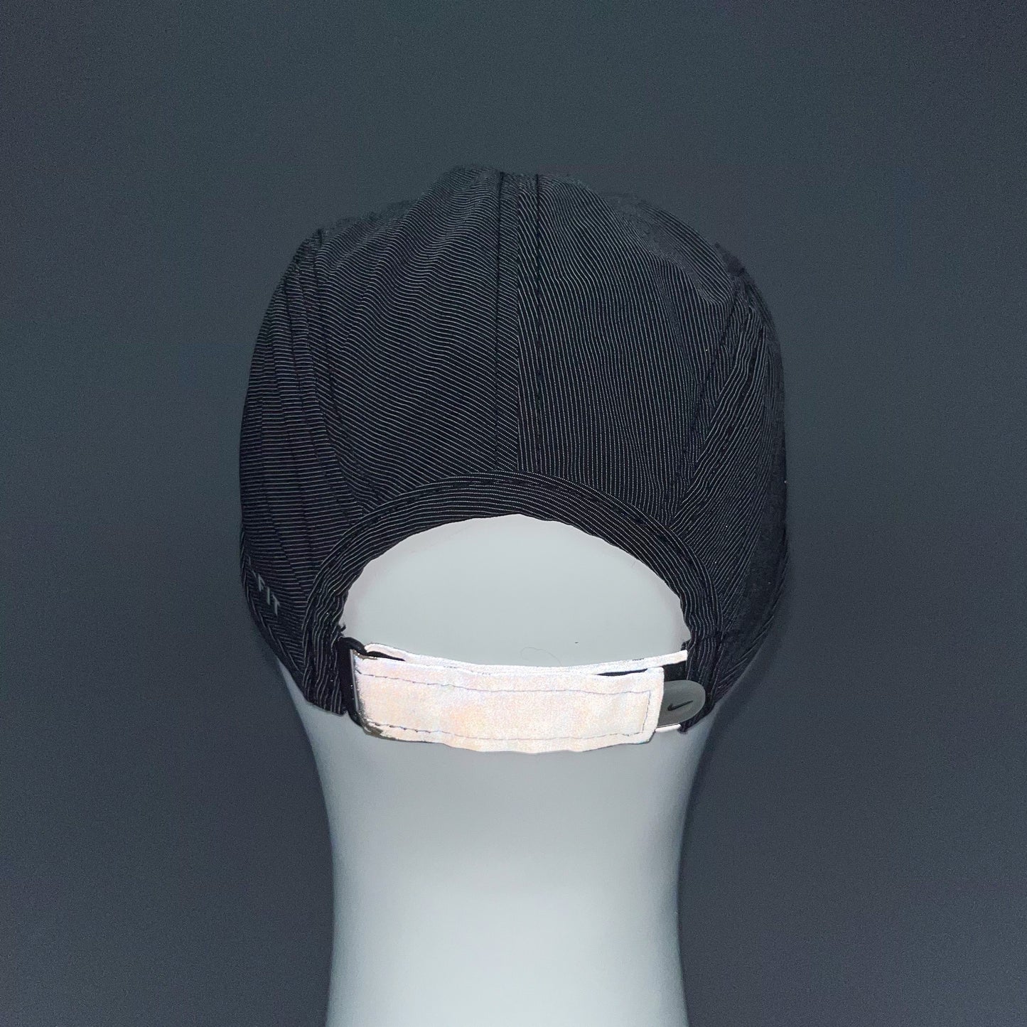 Nike AW84 Dri-fit Reflective Cap - Grey