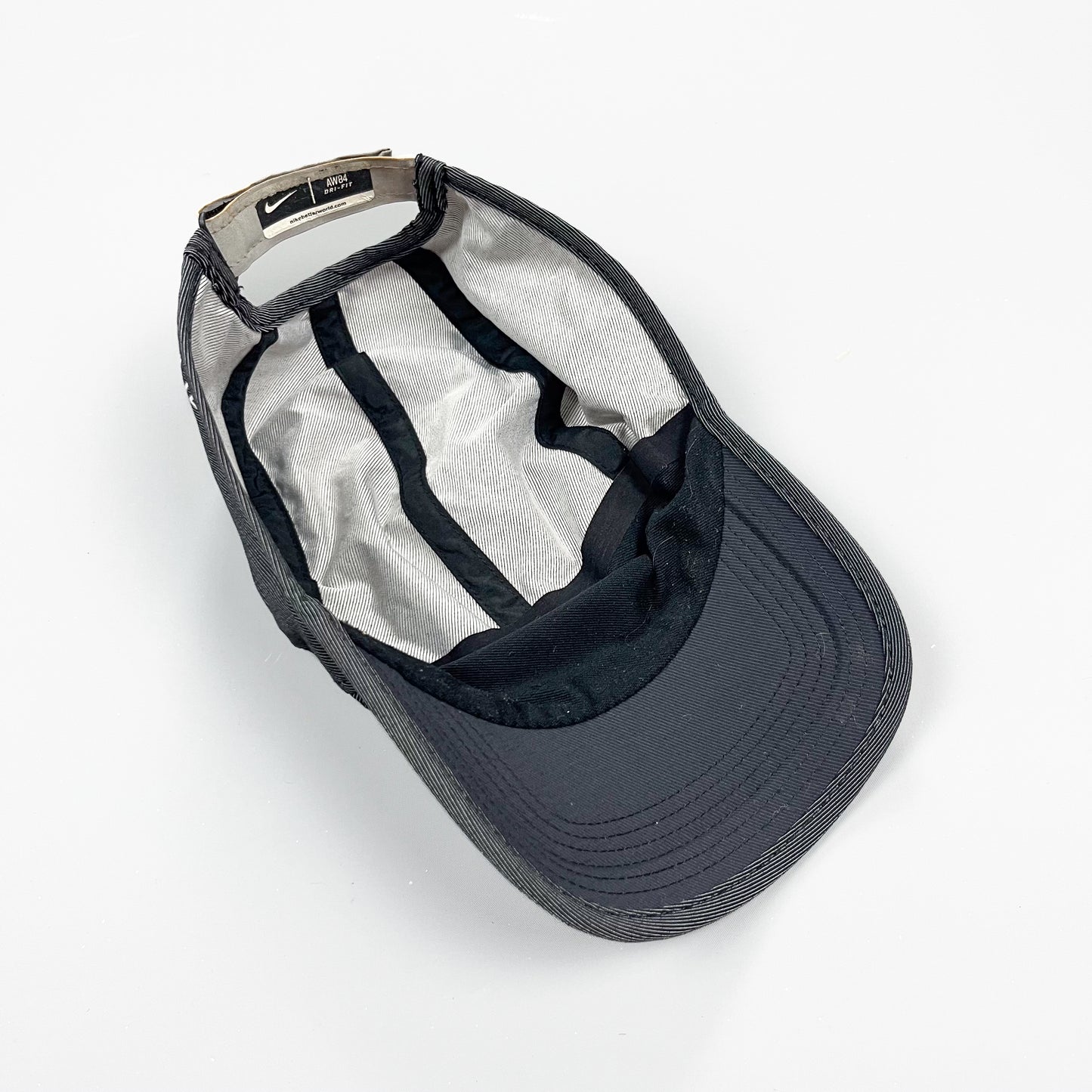 Nike AW84 Dri-fit Reflective Cap - Grey