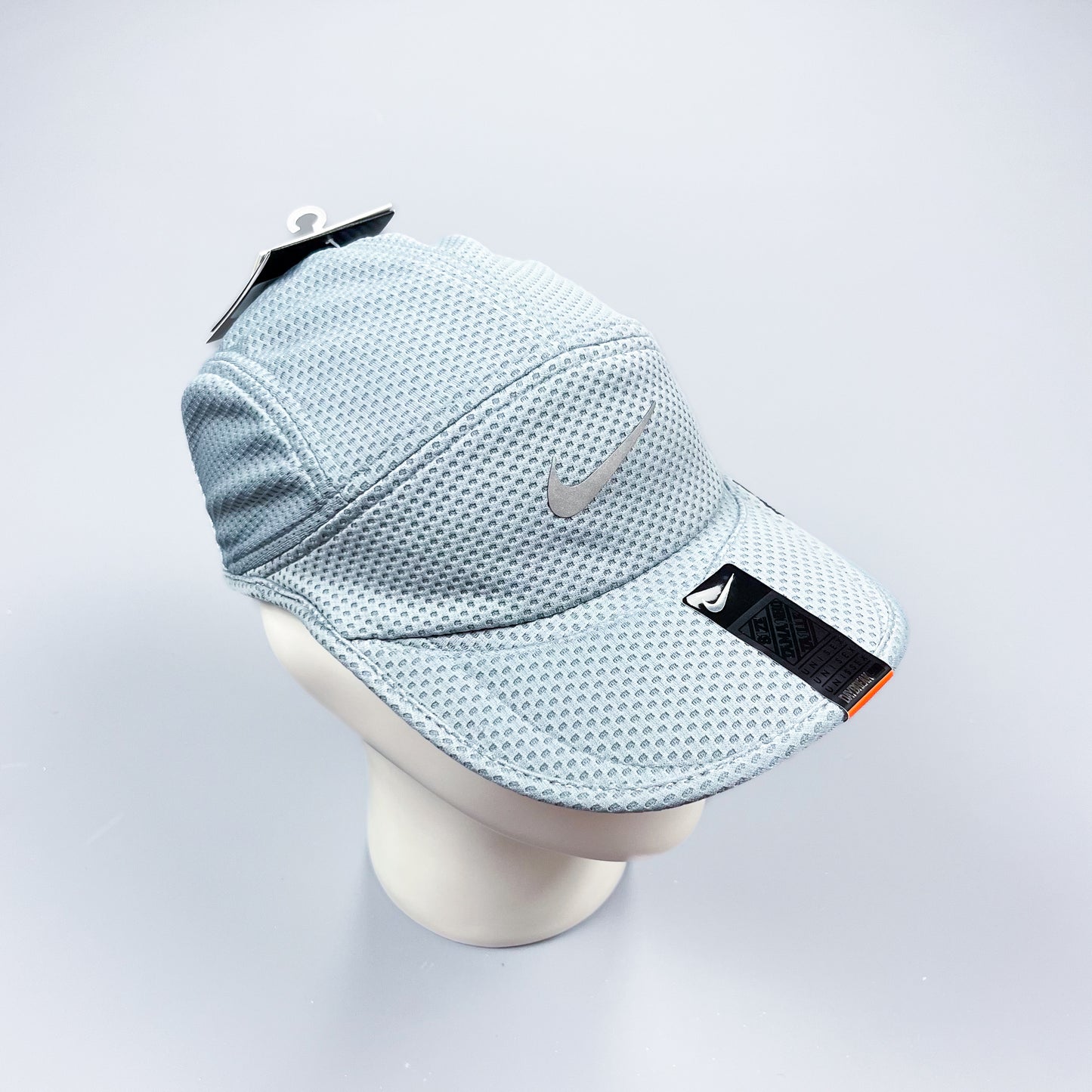 Nike Daybreak Dri-Fit Mesh Cap