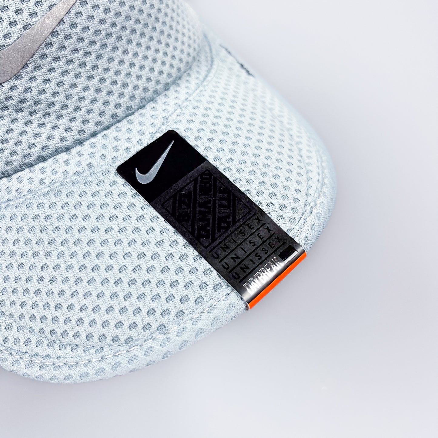 Nike Daybreak Dri-Fit Mesh Cap