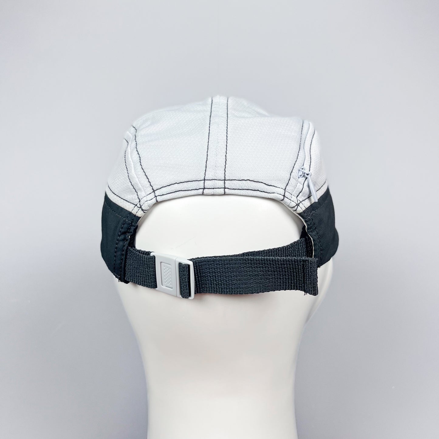 Nike AW84 Dri-fit Zip Reflective Cap - Black / White