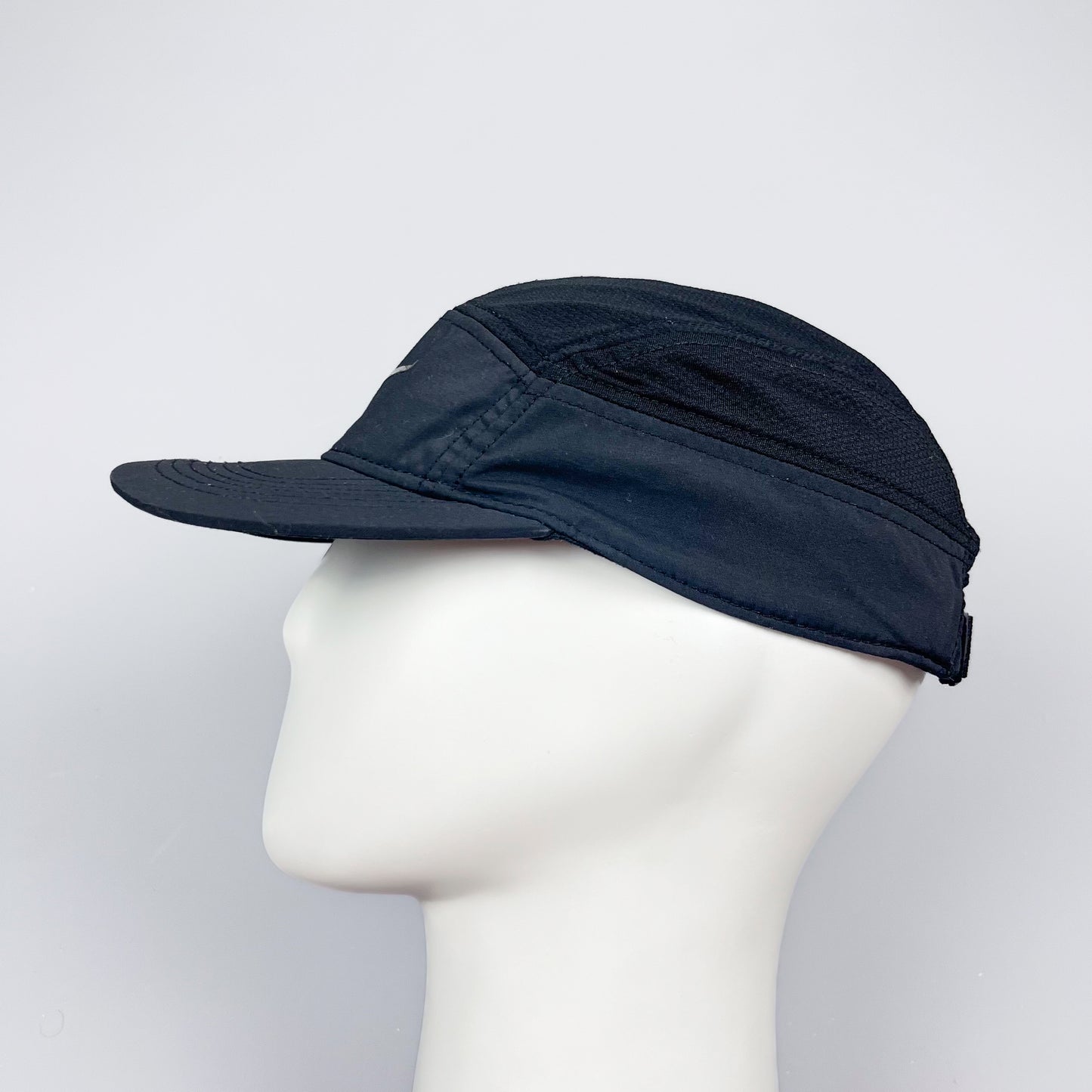Nike AW84 Dri-fit Zip Reflective Cap - Black