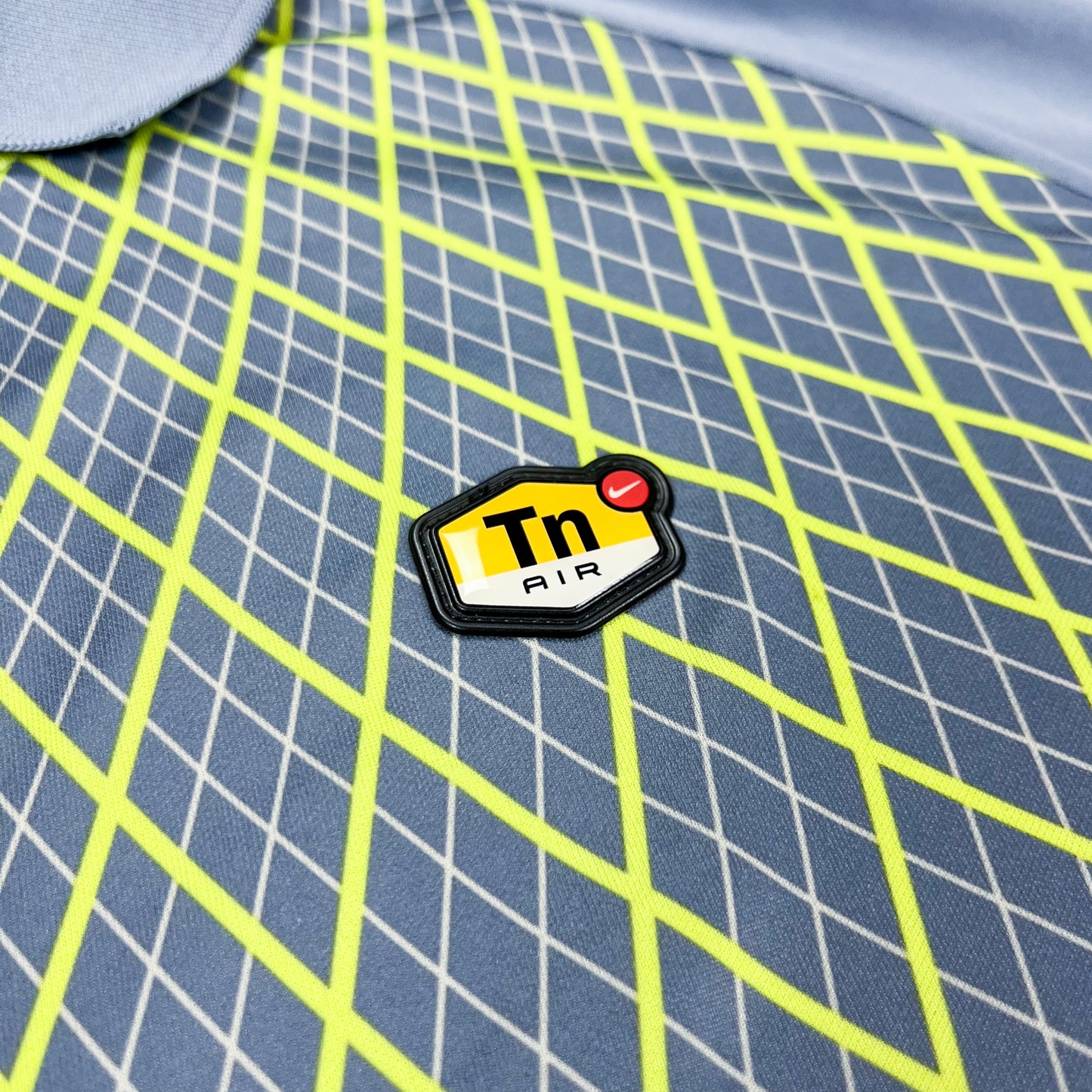Nike Air Max Plus Tuned Tn 'Quad' Jersey Polo Shirt T-shirt - Size: Medium