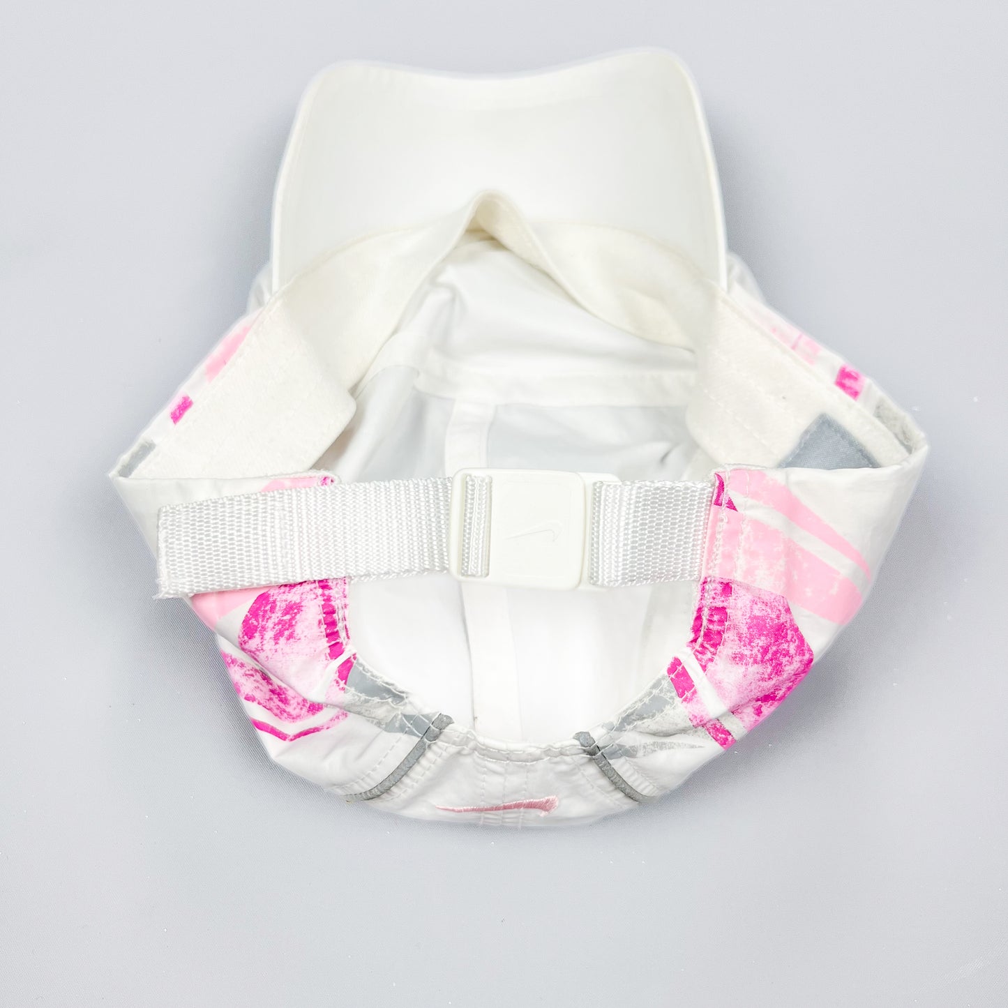 Nike Air Max Plus Tuned Tn White / Pink Reflective Swirl Cap - 2005 Release