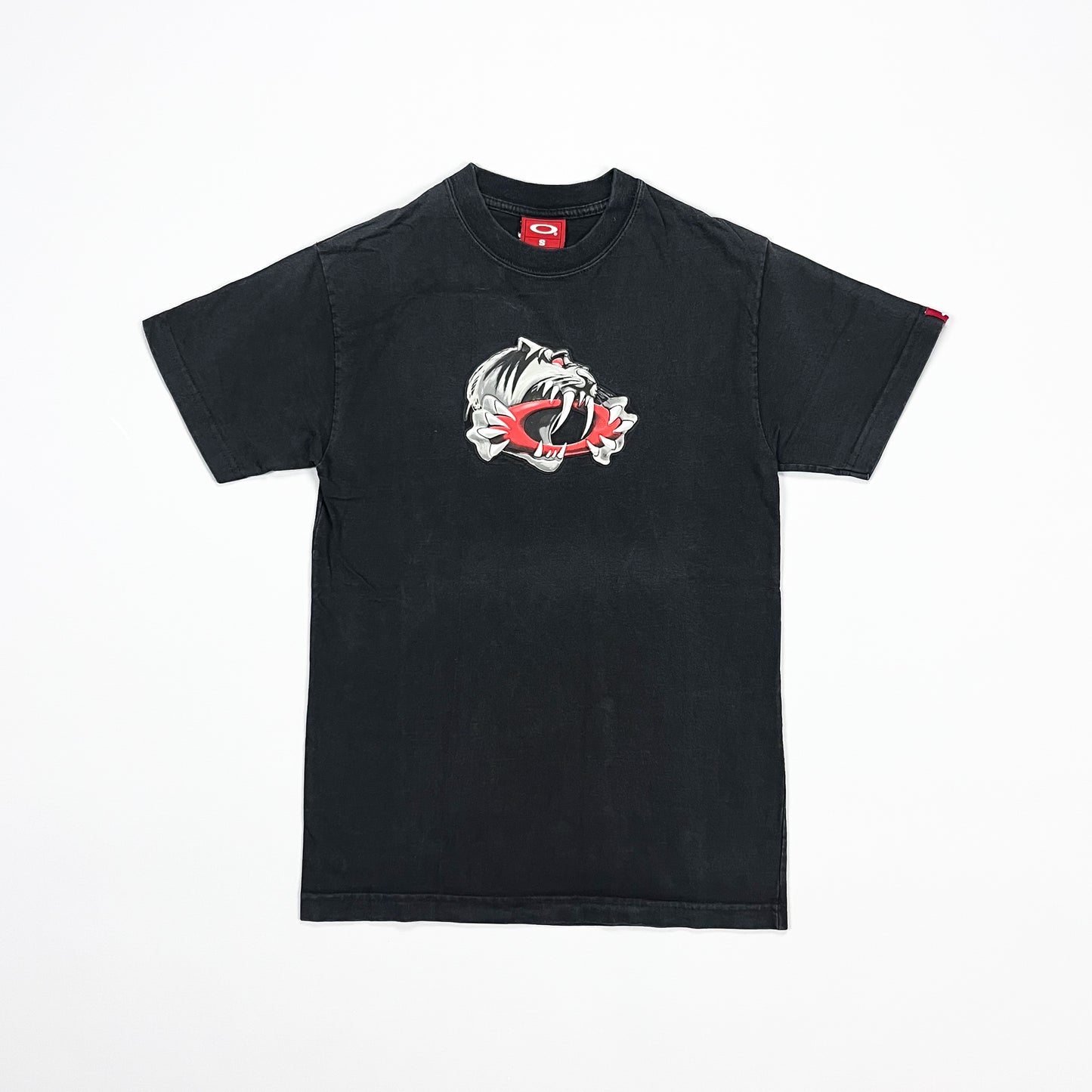 Oakley Early 2000's 3D Ellipse Saber Toothed Tiger T-shirt - Size: Small