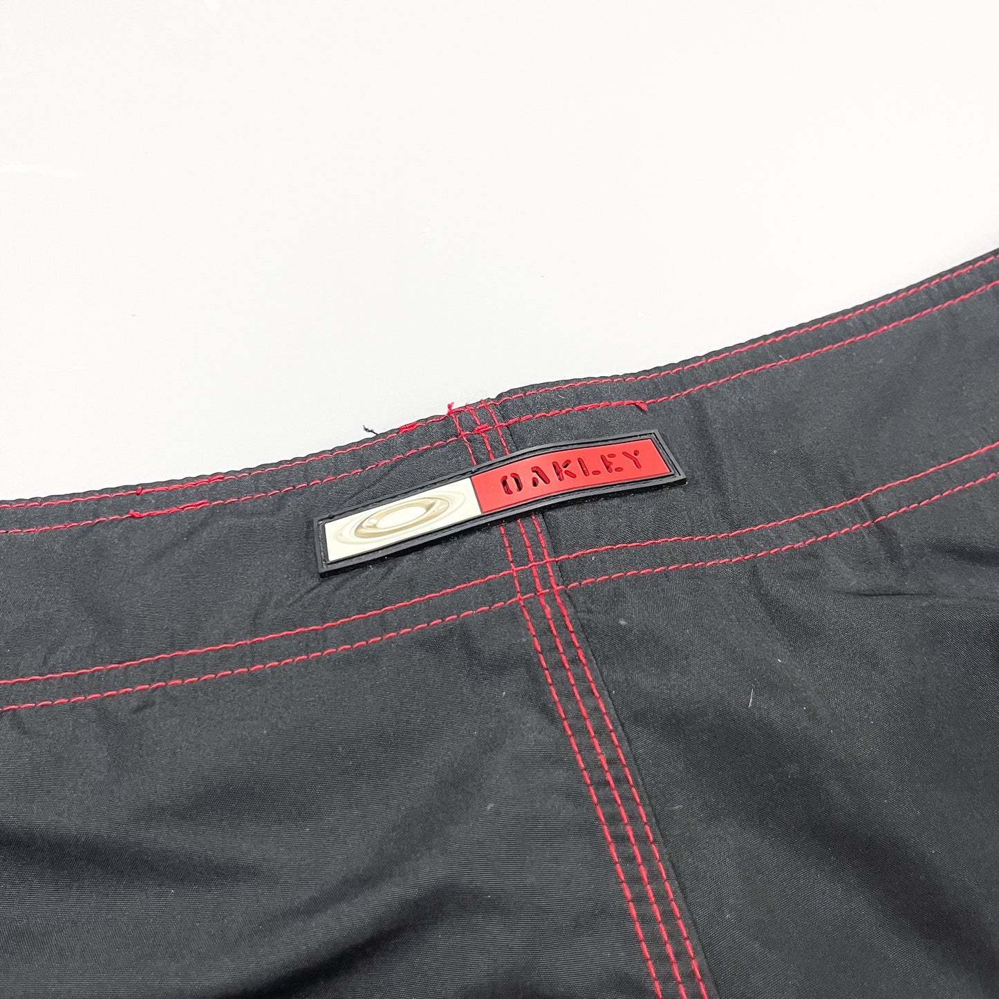 Oakley Early 2000's Flame Skull Ellipse Black Board Shorts - Size: 33"