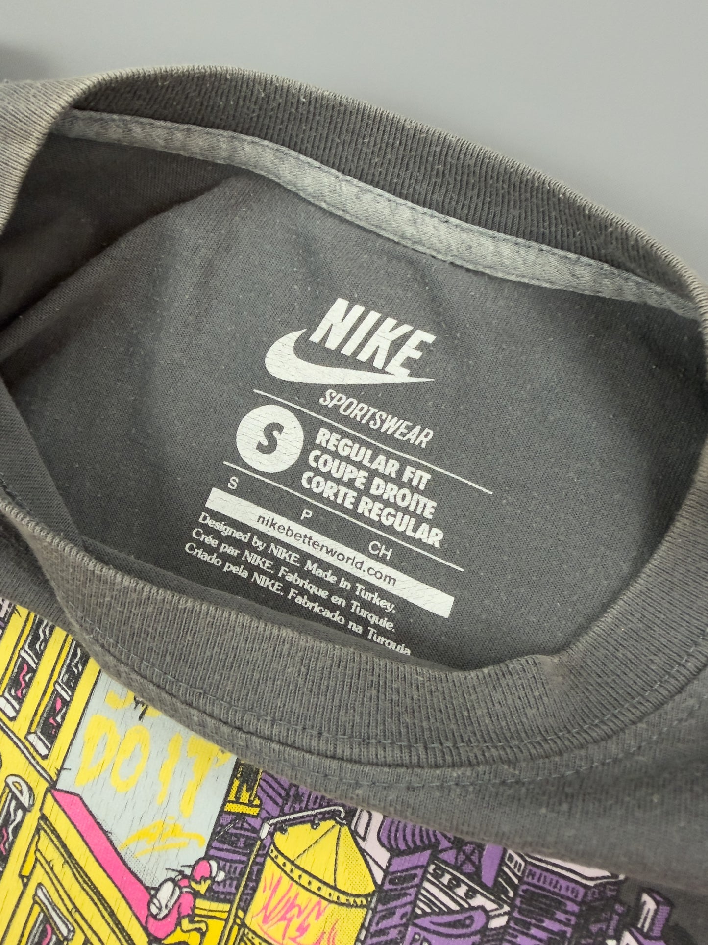 Nike Air Max Plus Tuned Tn / 97 Graffiti Graphic Printed T-shirt - Grey - Size: Small