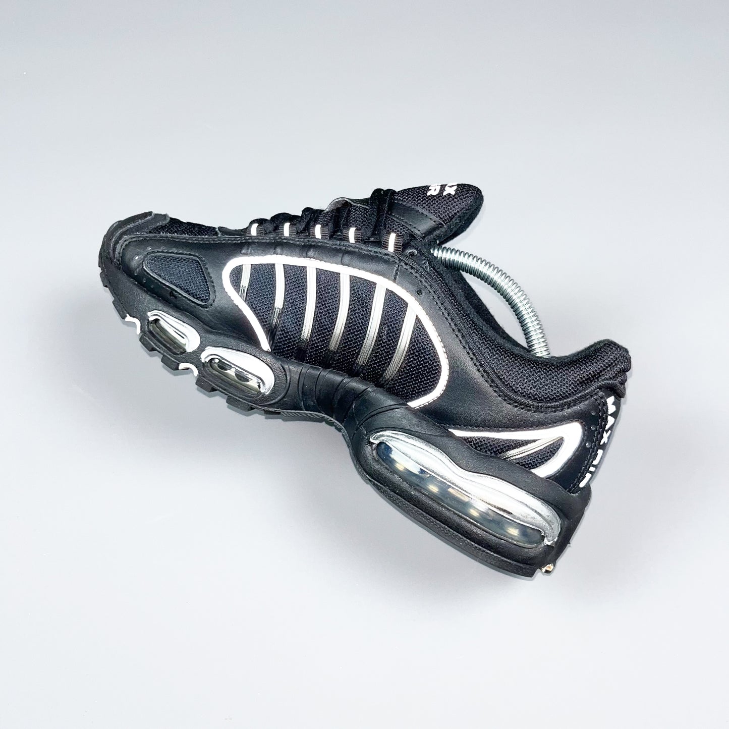 Nike Air Max Tailwind IV - Size: UK8