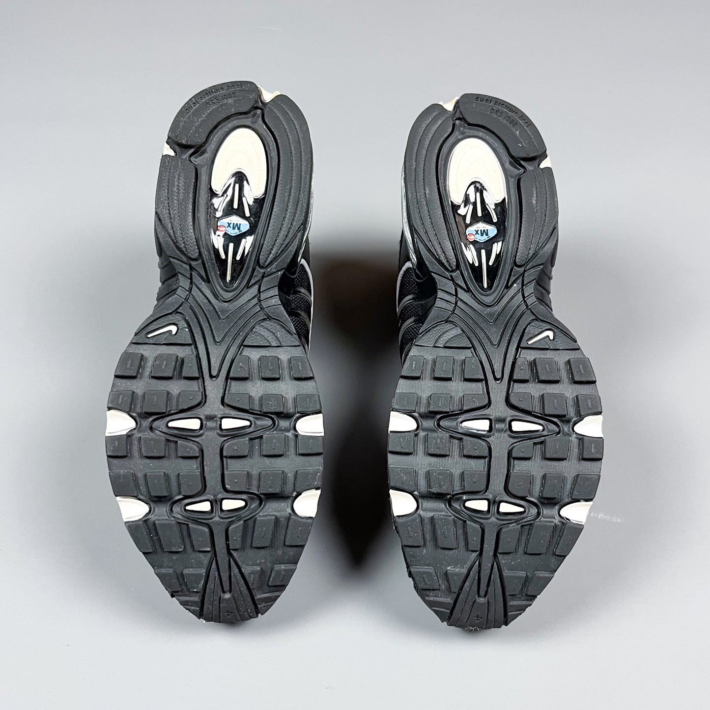 Nike Air Max Tailwind IV - Size: UK8