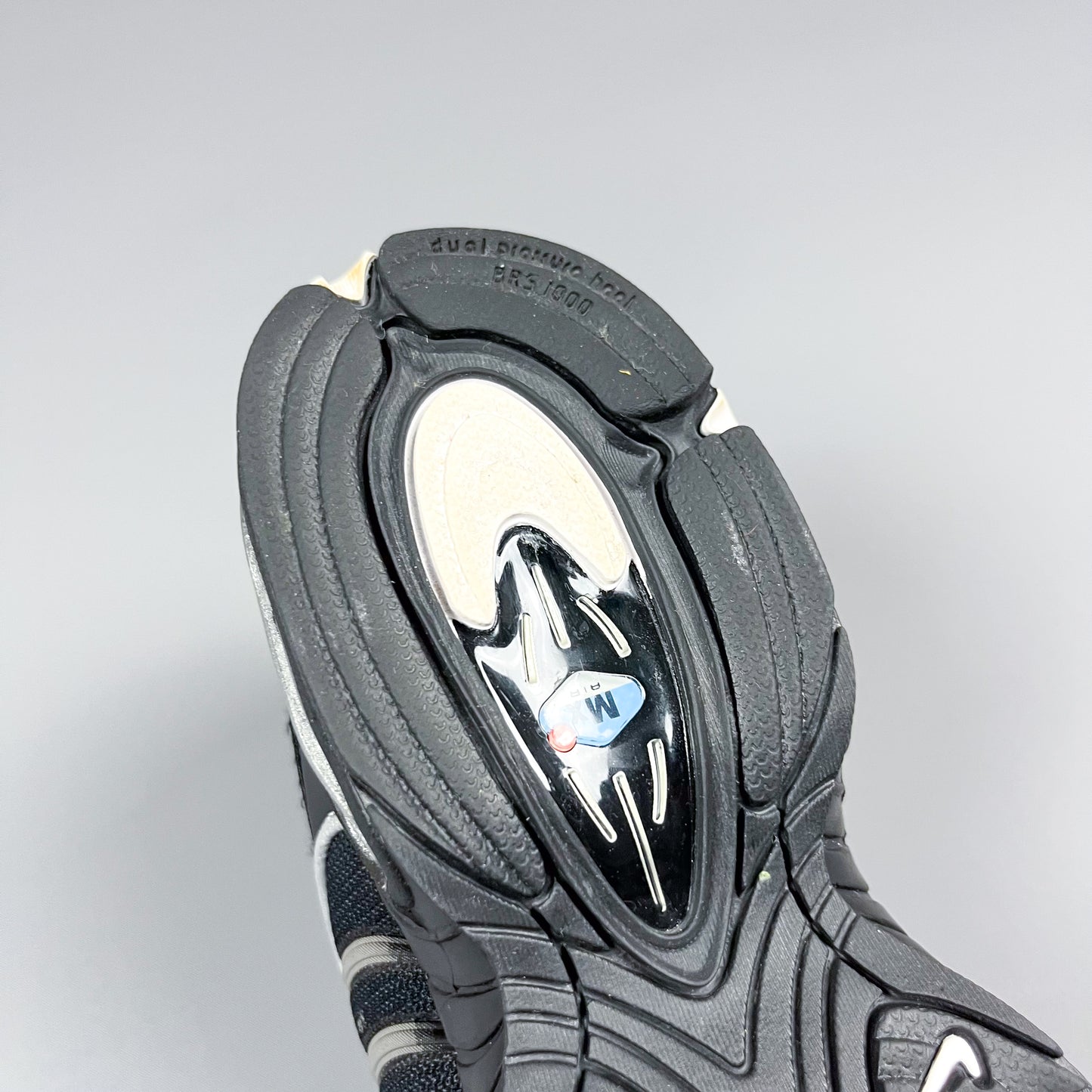Nike Air Max Tailwind IV - Size: UK8