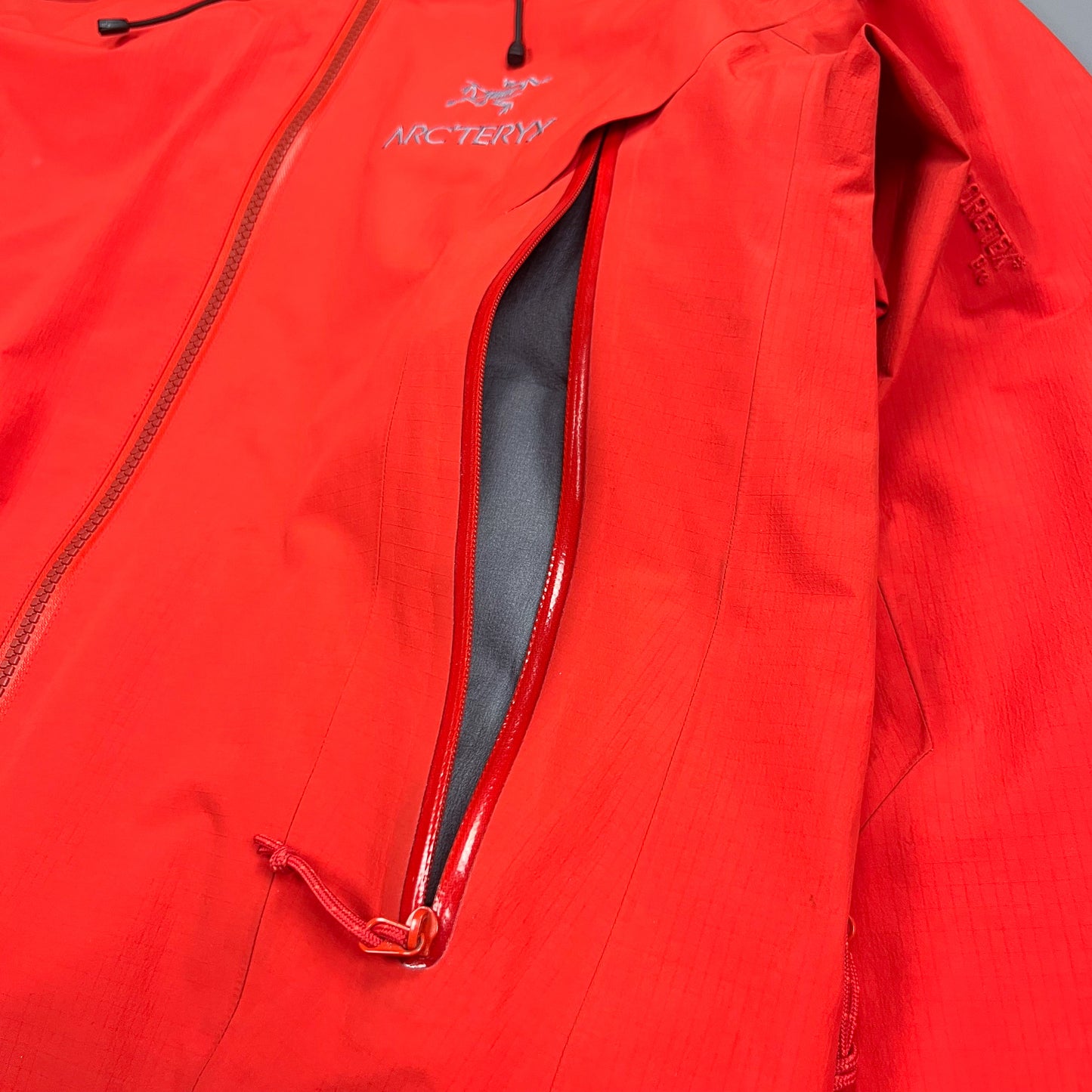 Arc'teryx Beta AR Gore-tex Pro Jacket - Size: Medium