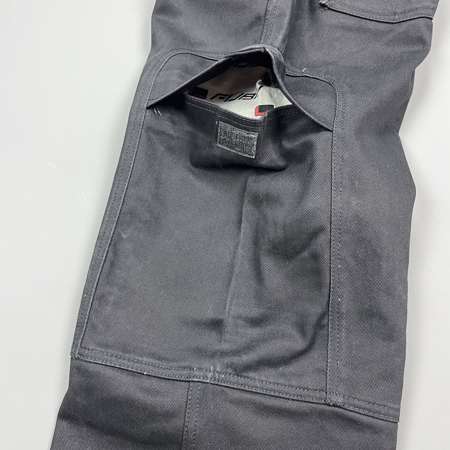 FUBU Baggy Cargo Jeans - Size: 32"