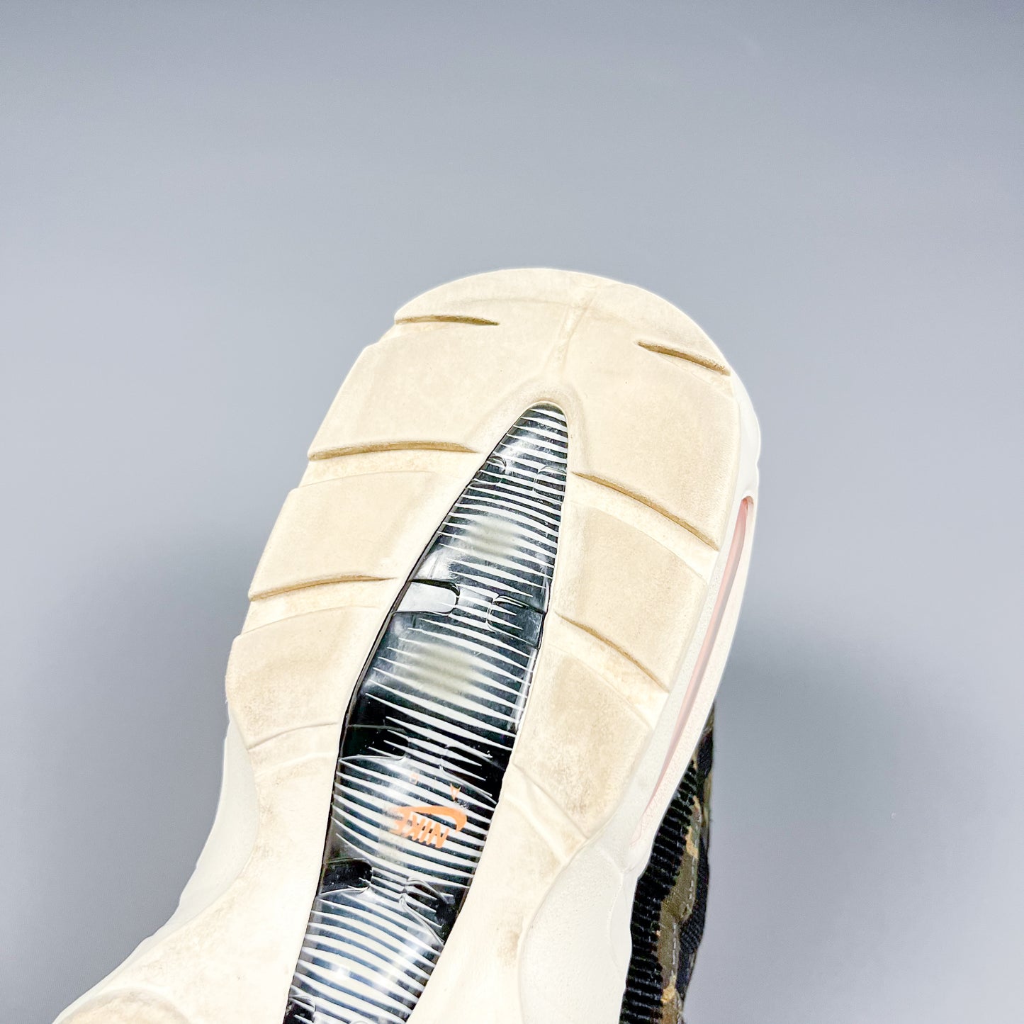 Nike Air Max 95 x Carhartt - Size: UK9