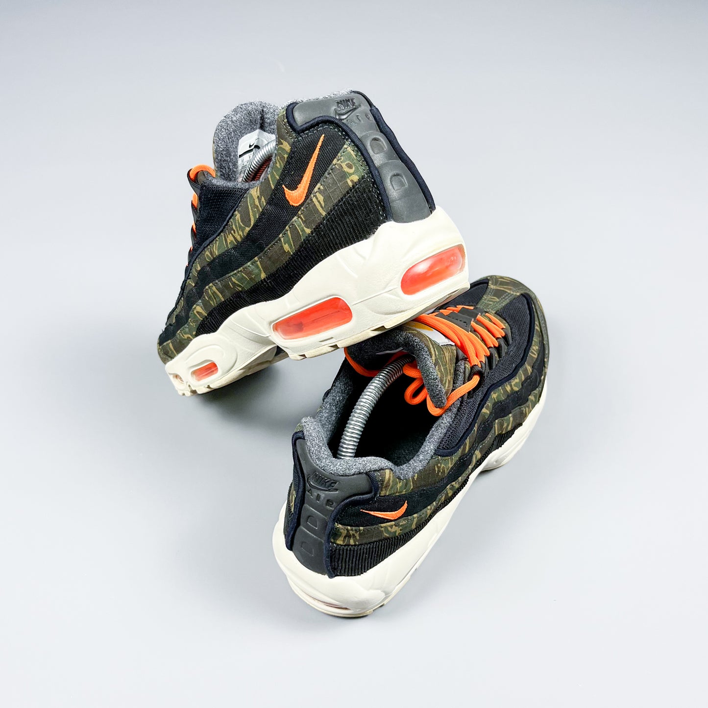 Nike Air Max 95 x Carhartt - Size: UK9