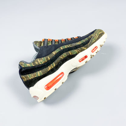 Nike Air Max 95 x Carhartt - Size: UK9