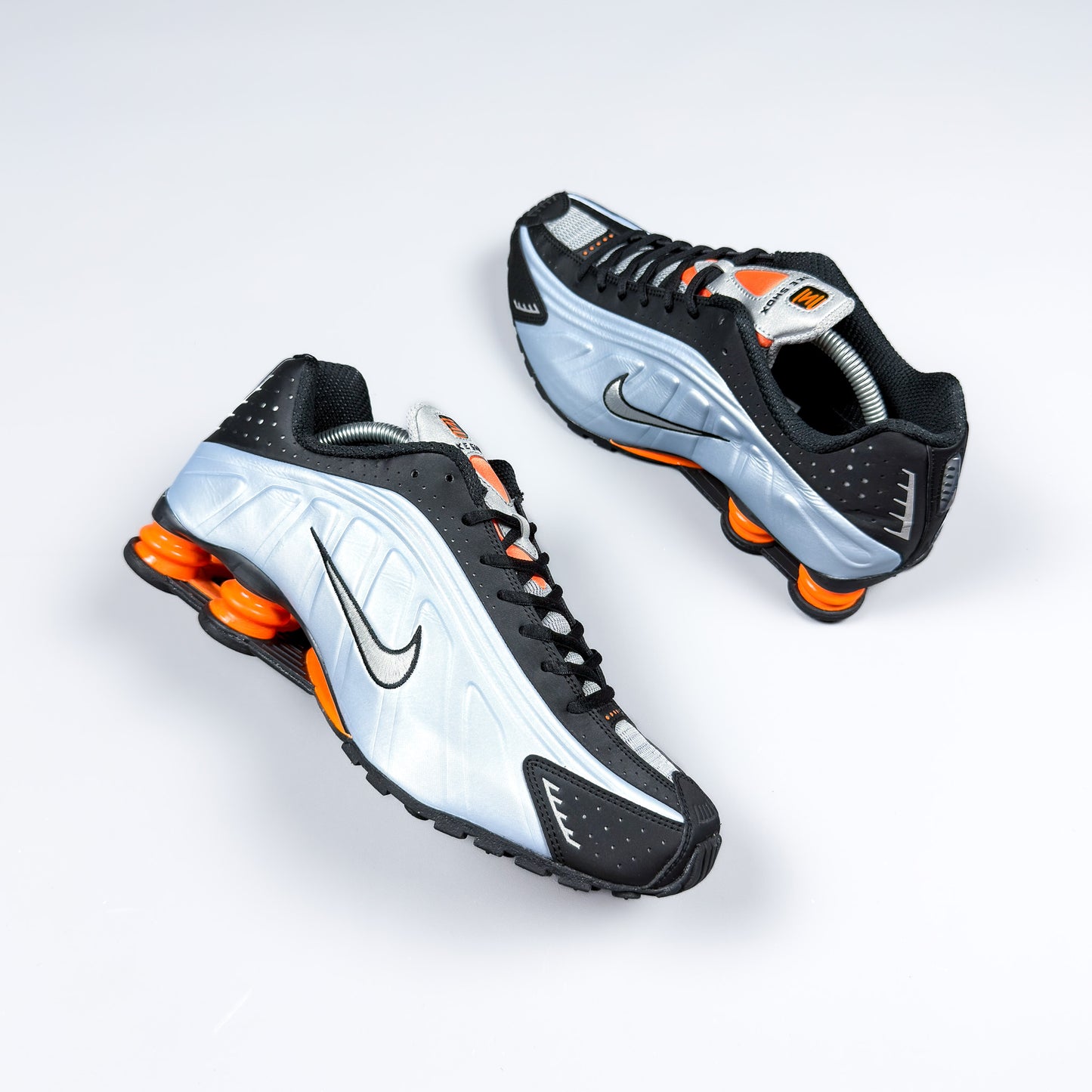 Nike Shox R4 'Blue Tint, Total Orange' - Size: UK9/US11.5