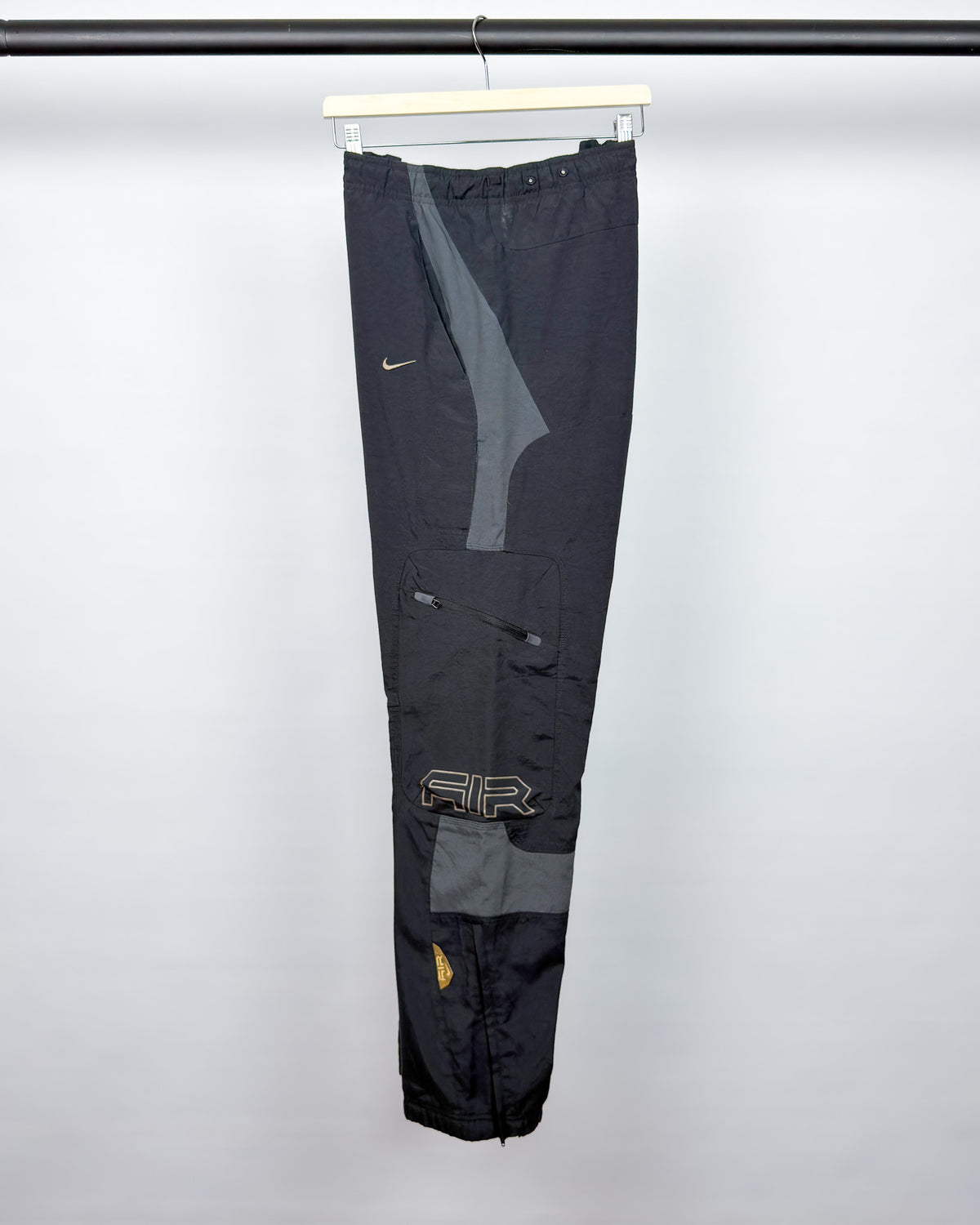 FW2007 Nike Air Max Early 2000's Technical/Rugged Cargo Joggers - Size: Medium