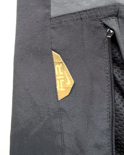 FW2007 Nike Air Max Early 2000's Technical/Rugged Cargo Joggers - Size: Medium