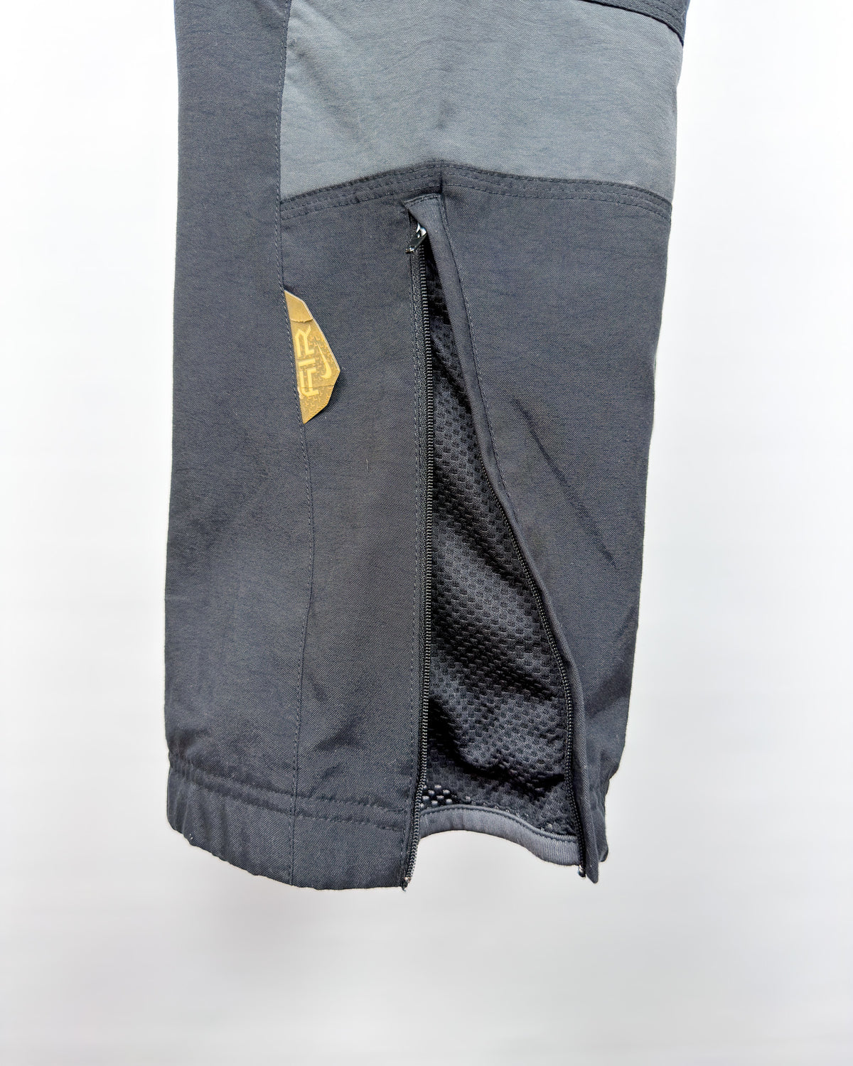 FW2007 Nike Air Max Early 2000's Technical/Rugged Cargo Joggers - Size: Medium
