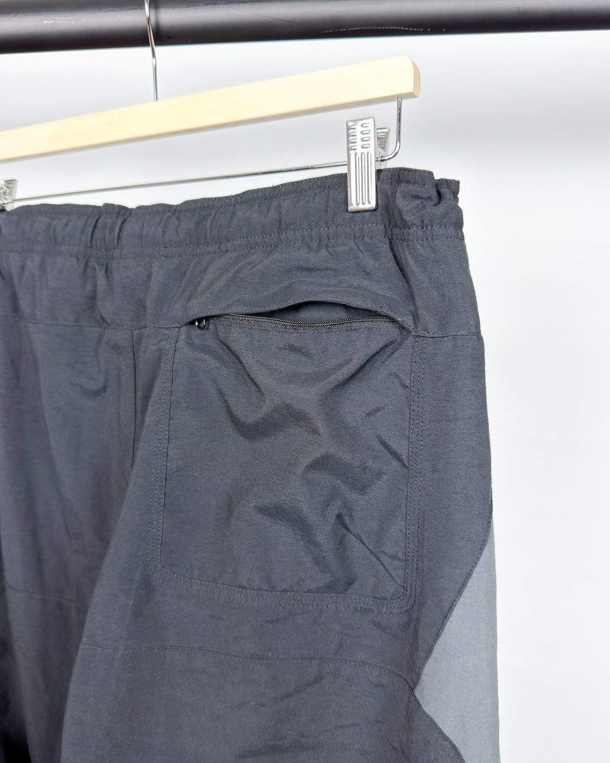 FW2007 Nike Air Max Early 2000's Technical/Rugged Cargo Joggers - Size: Medium