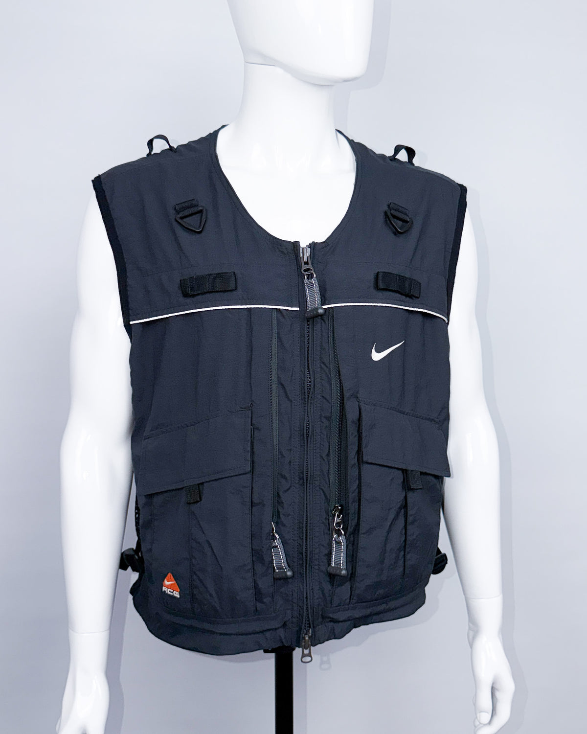 SS1998 Nike ACG Tactical Utility Hydration Vest - Size: Large