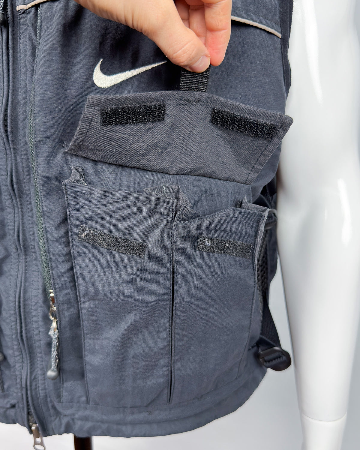 SS1998 Nike ACG Tactical Utility Hydration Vest - Size: Large