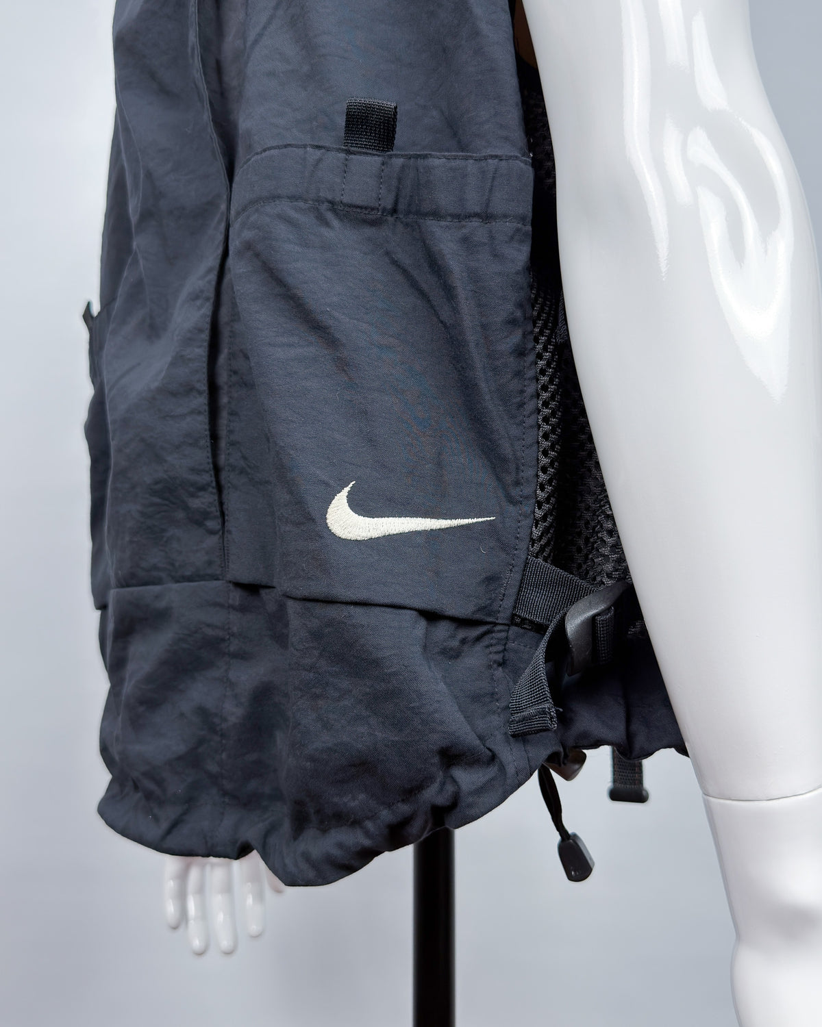 SS1998 Nike ACG Tactical Utility Hydration Vest - Size: Large