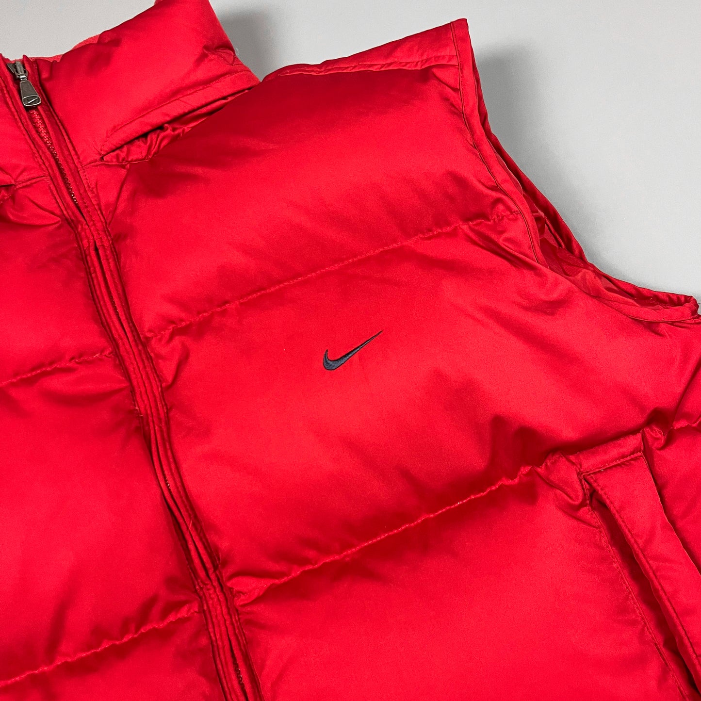 Nike Early 2000's Puffer Gilet Jacket - Red - Size XL