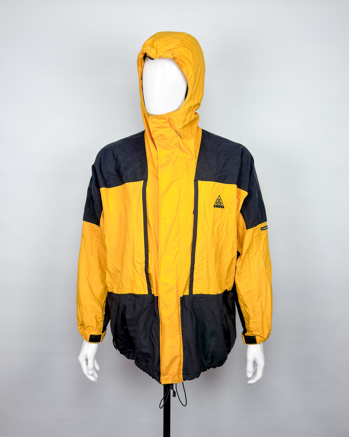 FW1996 Nike ACG Storm-fit Snowboard/Skii Jacket - Yellow / Black - Size: Medium