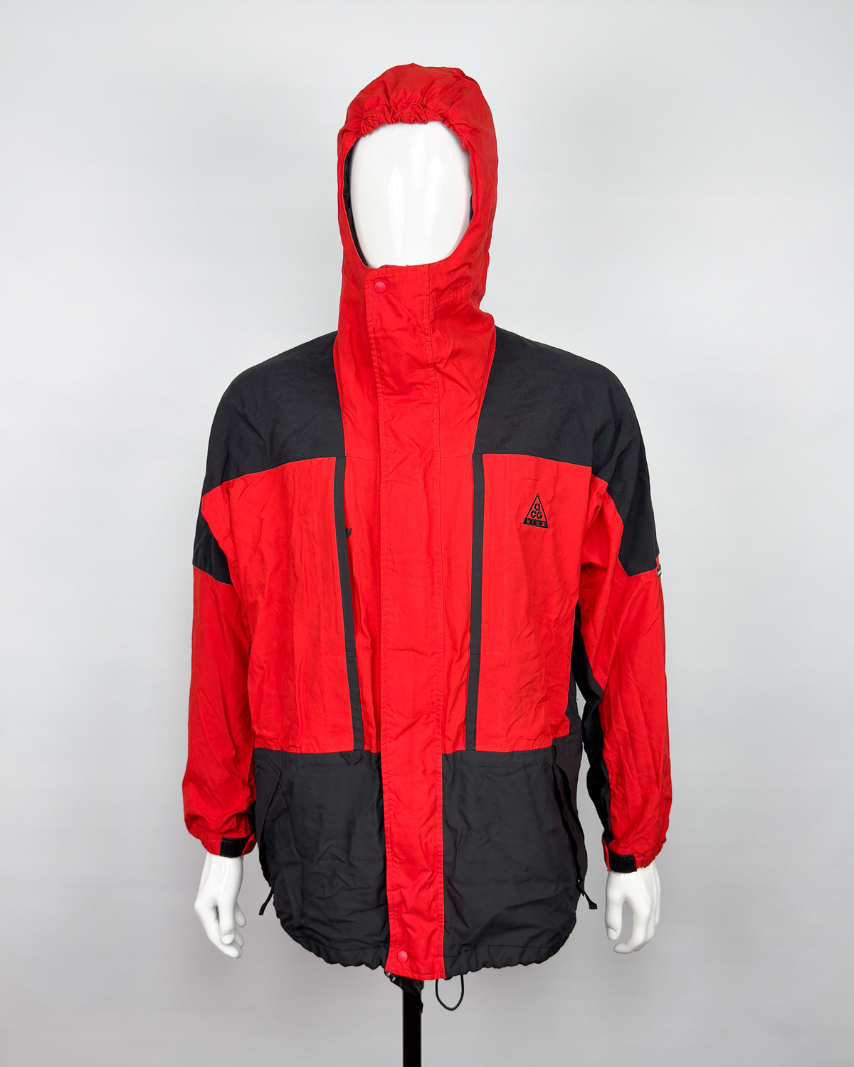 FW1996 Nike ACG Storm-fit Snowboard/Skii Jacket - Red / Black - Size: Medium