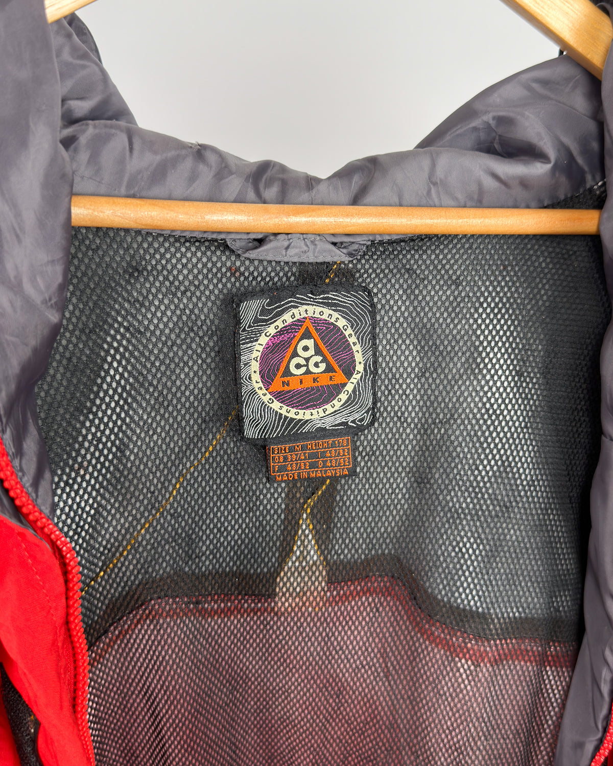 FW1996 Nike ACG Storm-fit Snowboard/Skii Jacket - Red / Black - Size: Medium