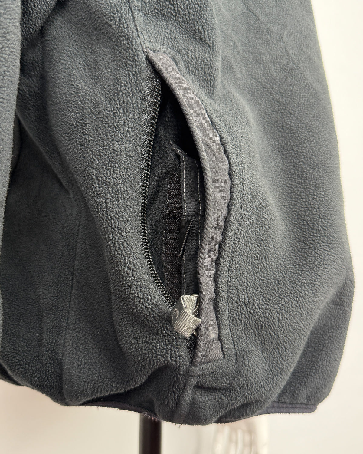 FW2002 Nike ACG Dense Pile Therma-fit Fleece - Black - Size: Medium