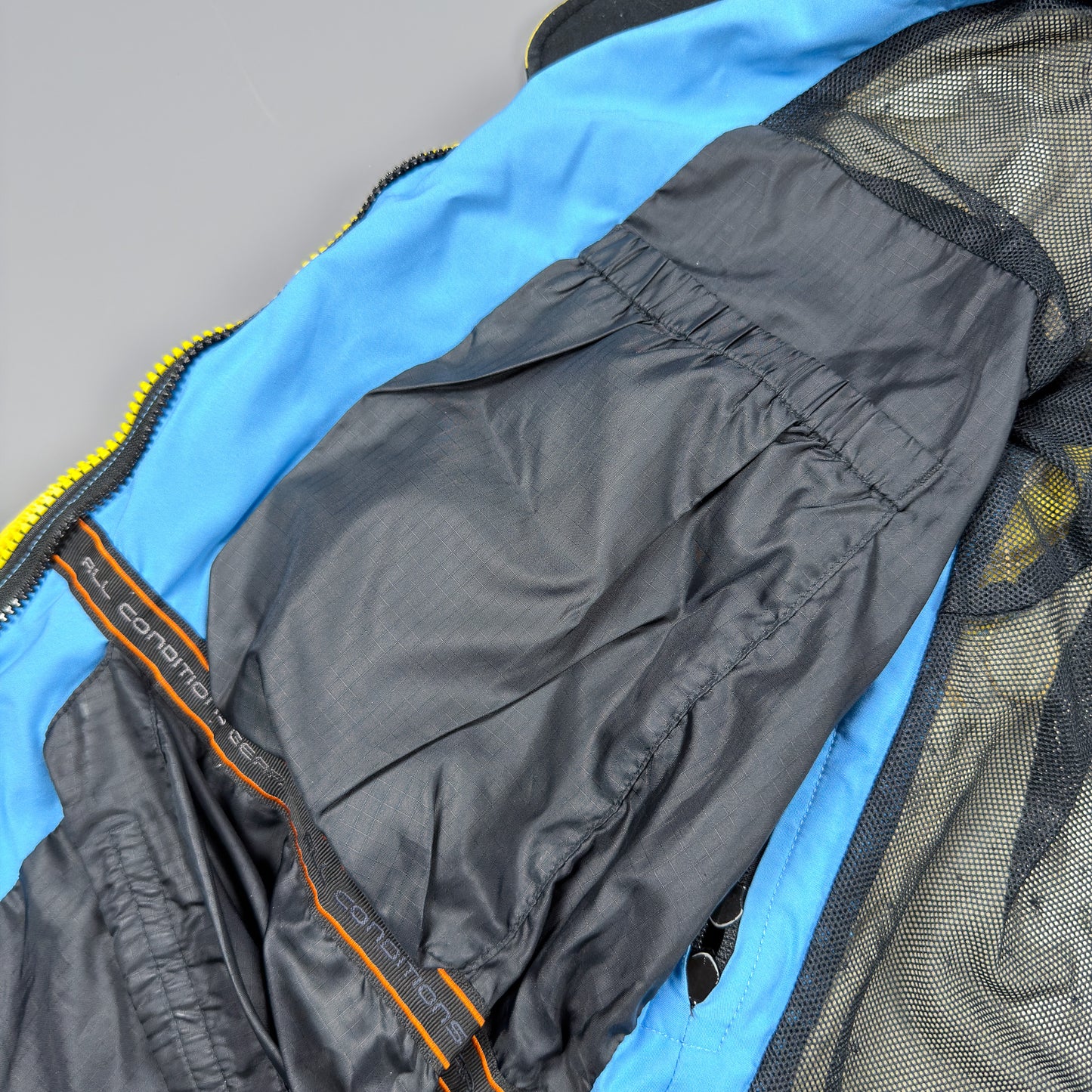 Nike ACG 90's Blue / Yellow Technical Storm Fit Jacket - Size: Small / Medium