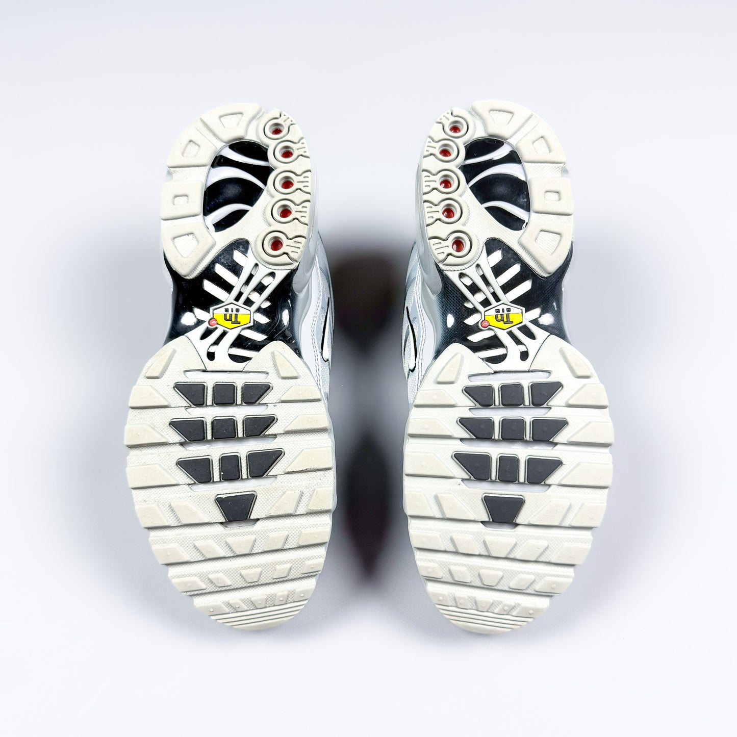 Nike Air Max Plus Tuned Tn 'Wolf Grey' - 2022 - Grey / Black - Size: UK9