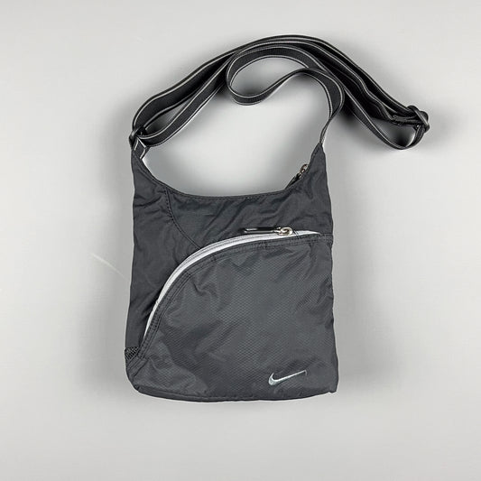 Nike Y2K Arch Zip Side Bag