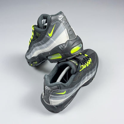 Nike Air Max 95 'Reverse Neon' - Size: UK8.5