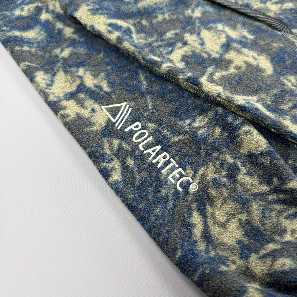 FW2020 Nike ACG Wolf Tree 1/4 Zip Quarter Zip Camo Fleece - Size: Womens, Medium
