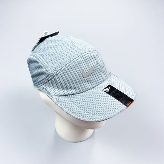 Nike Daybreak Dri-Fit Mesh Cap