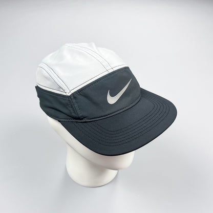 Nike AW84 Dri-fit Zip Reflective Cap - Black / White