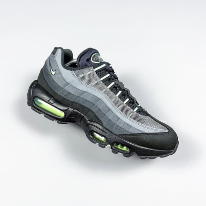 Nike Air Max 95 'Vapor Green' - Size: UK8.5