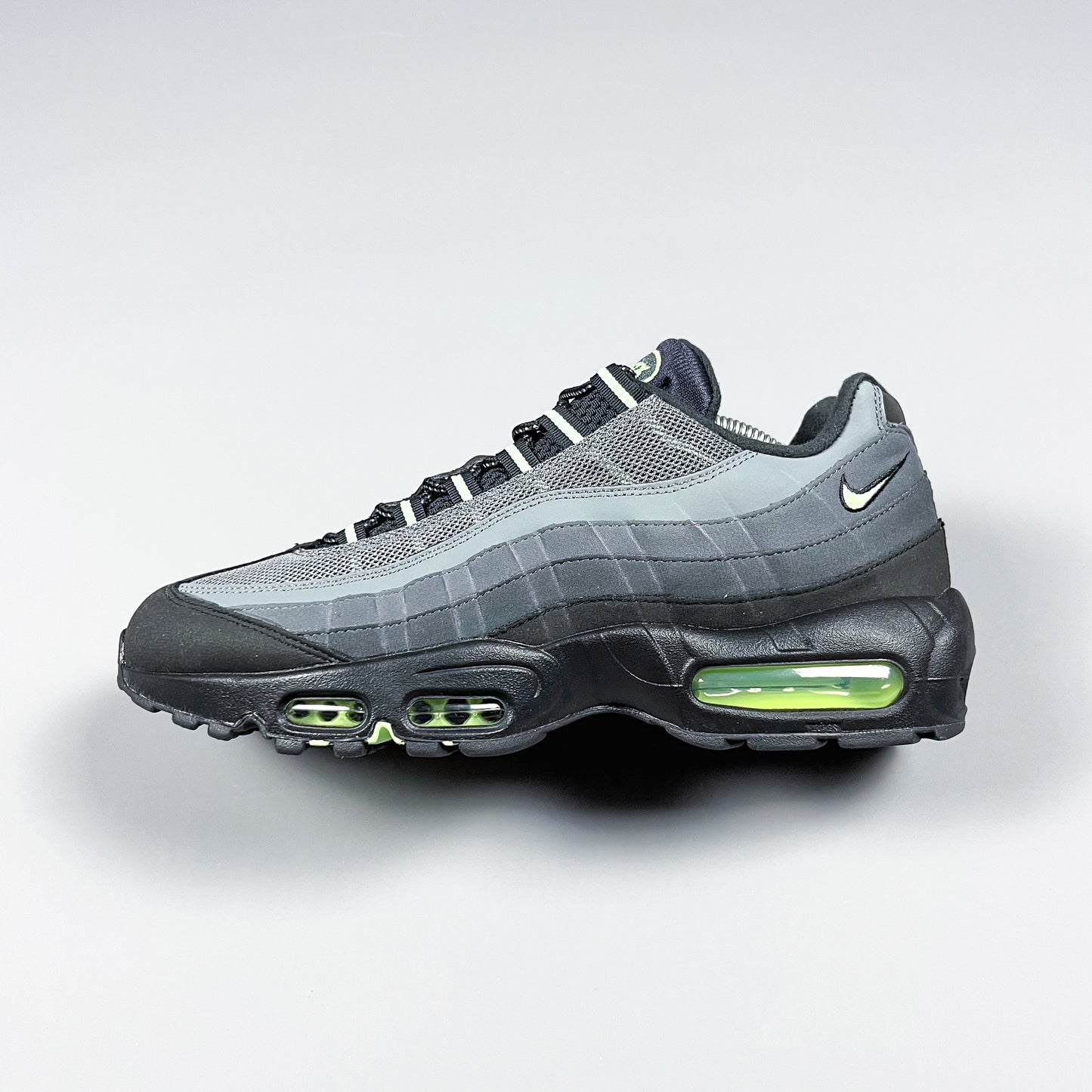 Nike Air Max 95 'Vapor Green' - Size: UK8.5