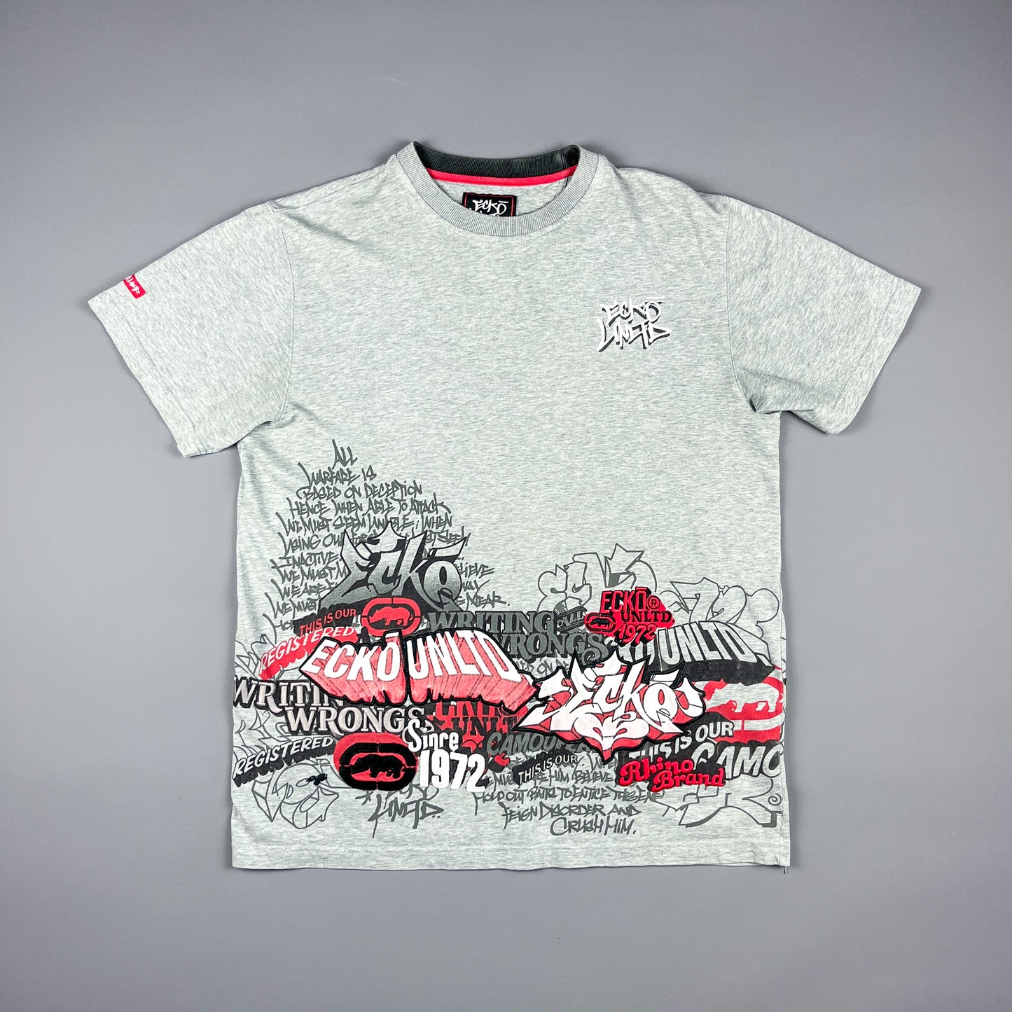 Ecko UNLTD Graffiti Collage T-shirt - Size: Medium