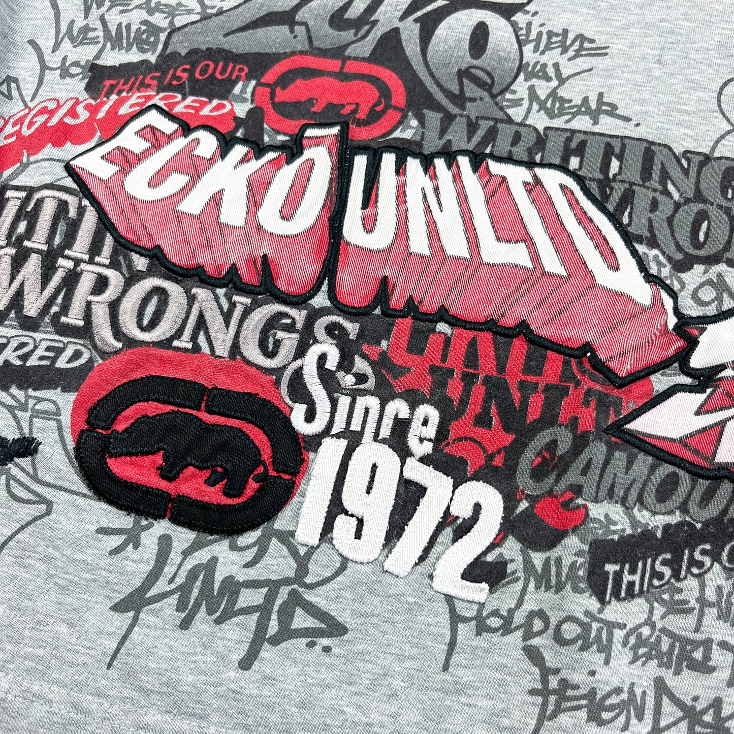 Ecko UNLTD Graffiti Collage T-shirt - Size: Medium